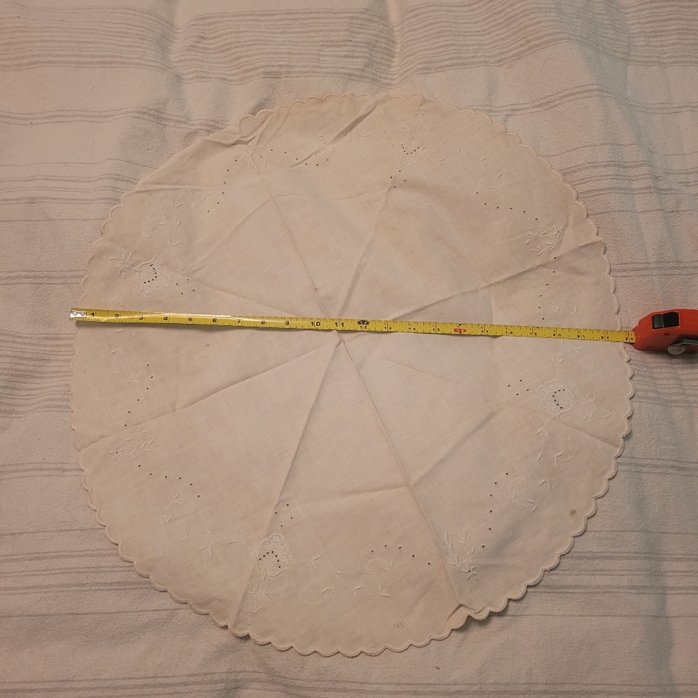 Embroidered Round Table Linen - Cream